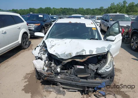 2016 Hyundai Elantra Se из США, поврежденный, VIN 5NPDH4AE2GH682355